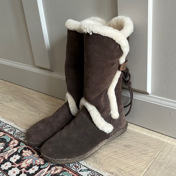 Eddie Bauer suede and sherling boots sz 8 - Picture 1 of 8